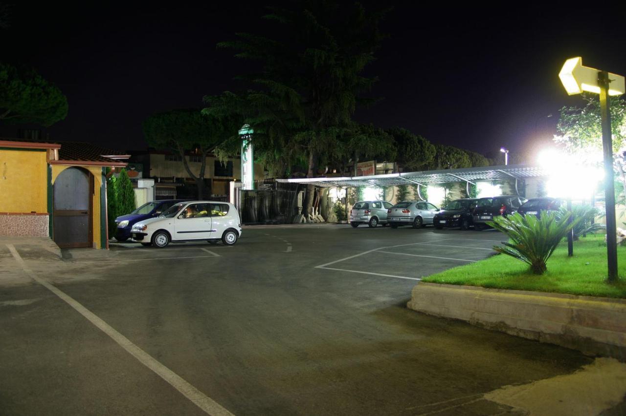 Meridiano Hotel Naples Luaran gambar