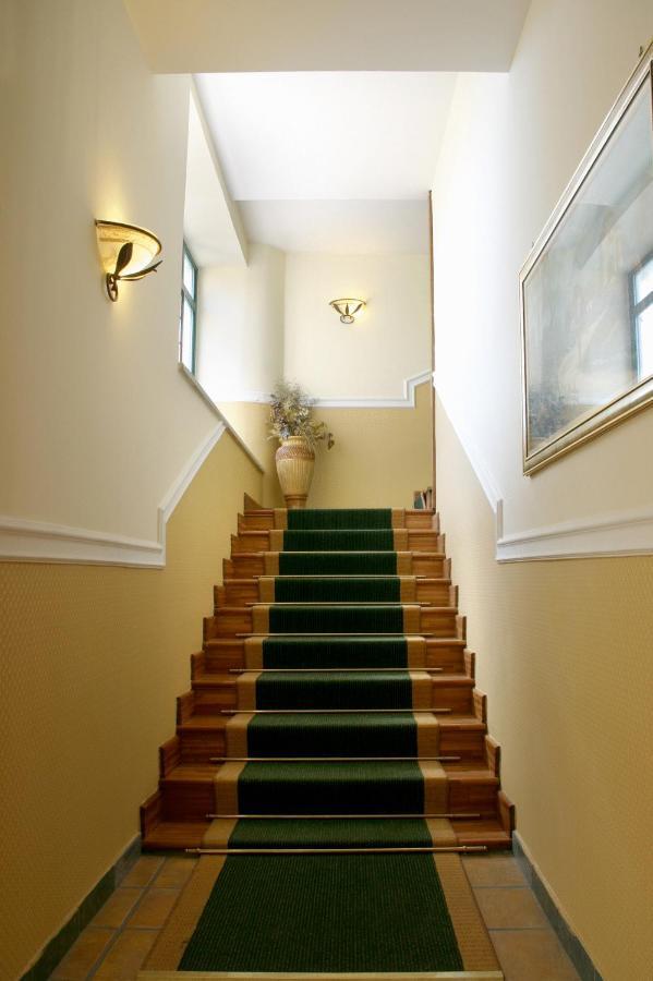 Meridiano Hotel Naples Luaran gambar
