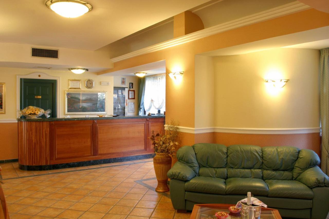 Meridiano Hotel Naples Luaran gambar