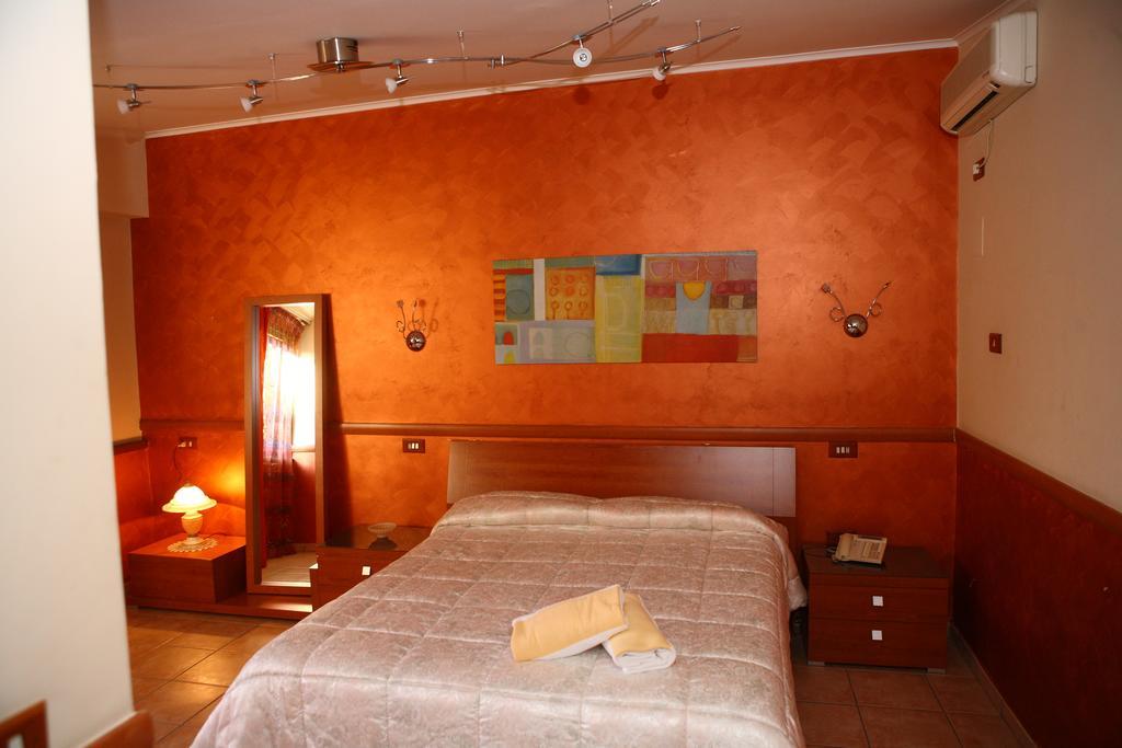 Meridiano Hotel Naples Bilik gambar