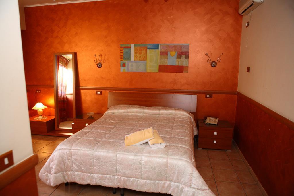 Meridiano Hotel Naples Bilik gambar